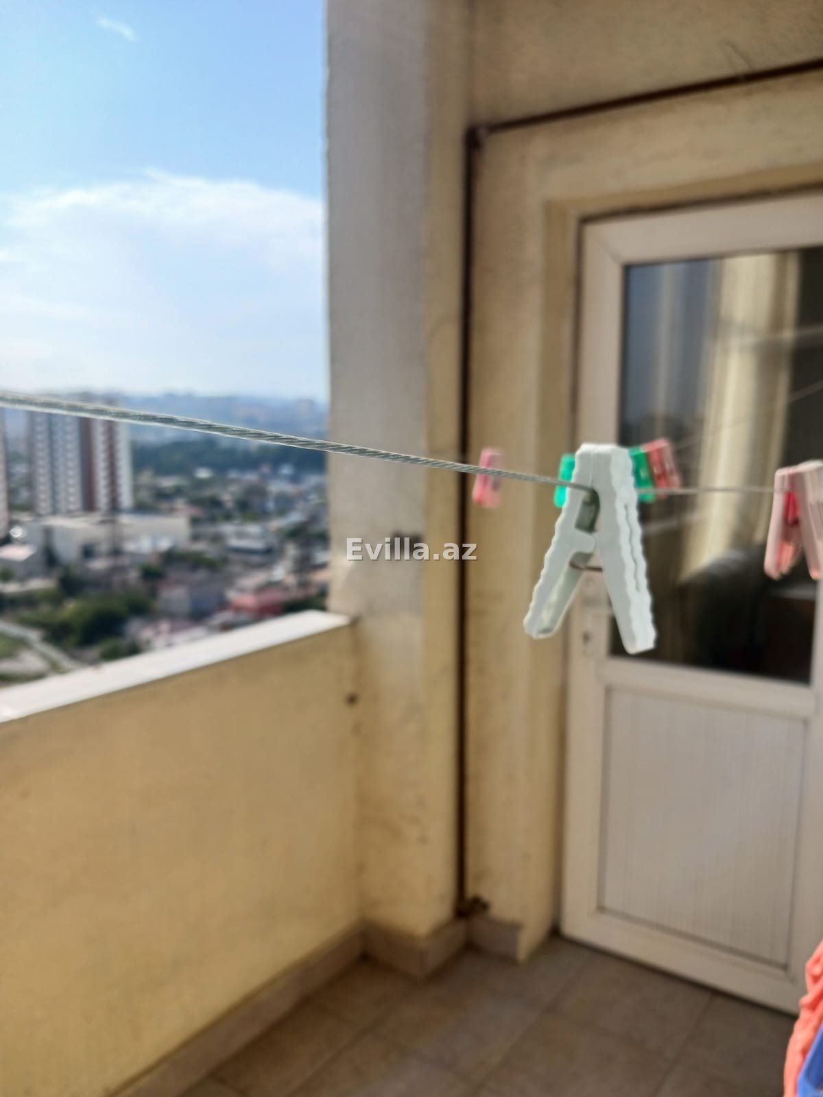 7-Ci mkr 1 otaqdan 2 otağa düzəlmə mənzil satılır